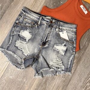 Stretchy denim shorts